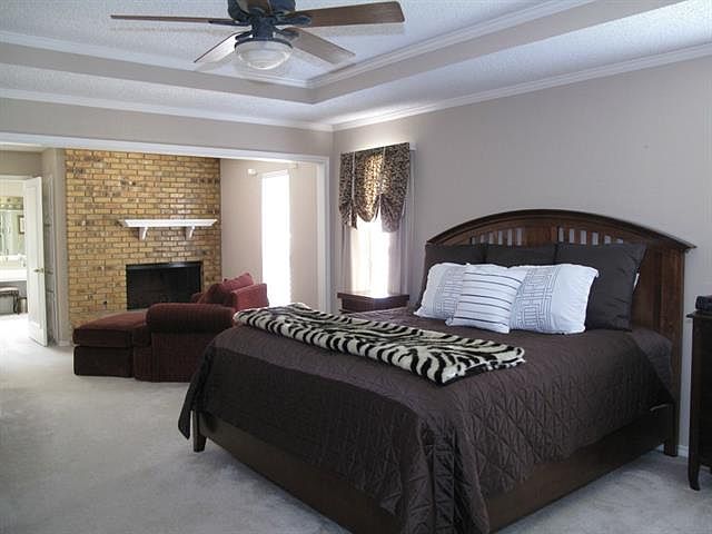 2nd image of 1409 Harrington Dr