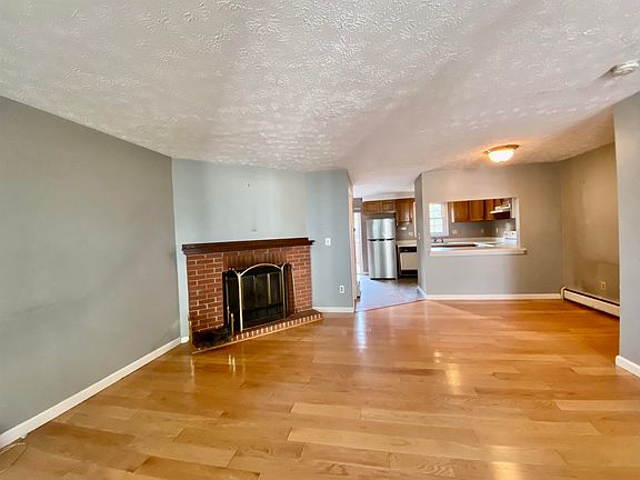 4th image of 84 Stillwater Drive