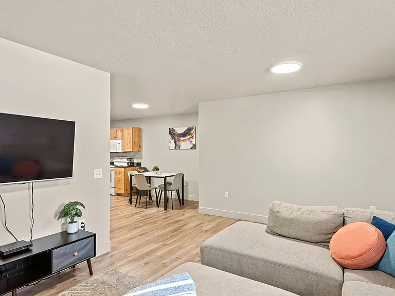 1430 S 4th Ave #1 — Photo 38