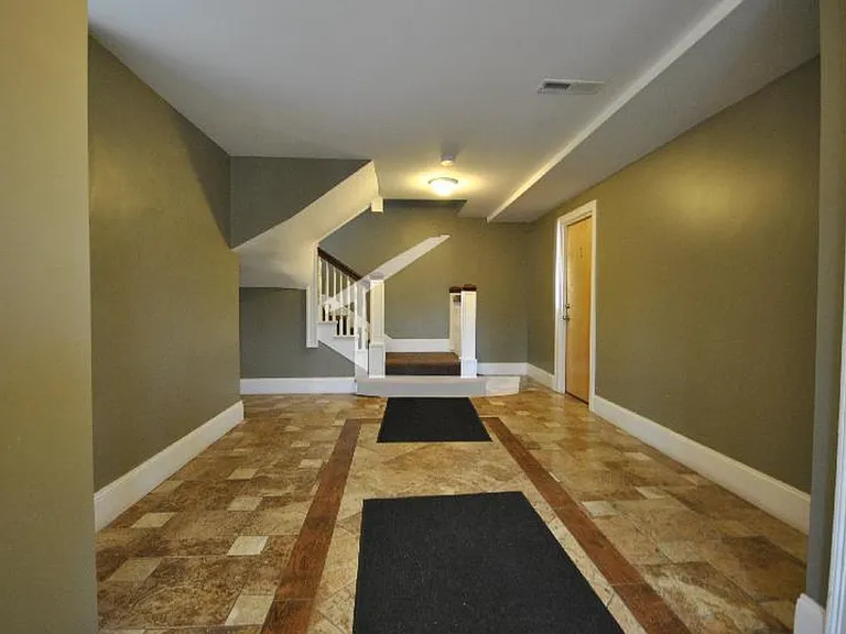 1592 Beacon St #2 — Photo 2