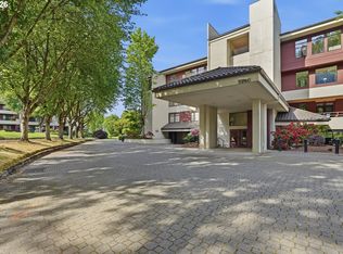 5250 S Landing Dr #308, Portland, OR 97239