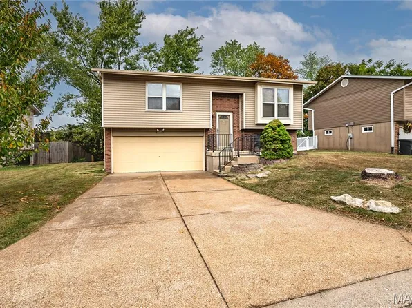 3026 Brentmoor Dr, Arnold, MO 63010