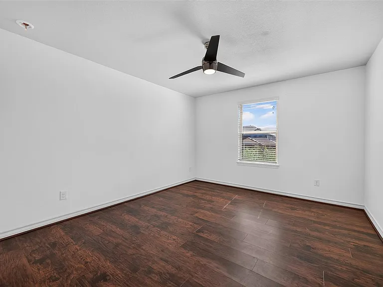 7634 Leonardo Dr — Photo 14