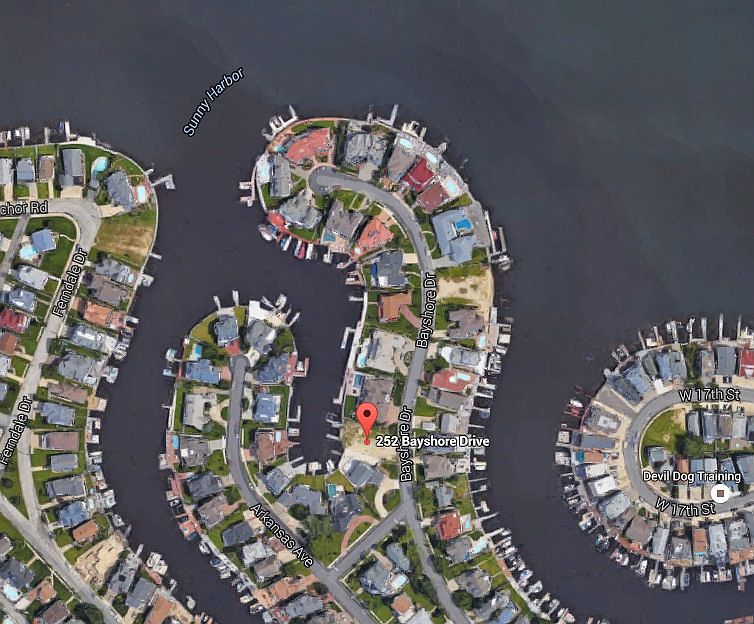 1st image of 252 Bayshore Dr