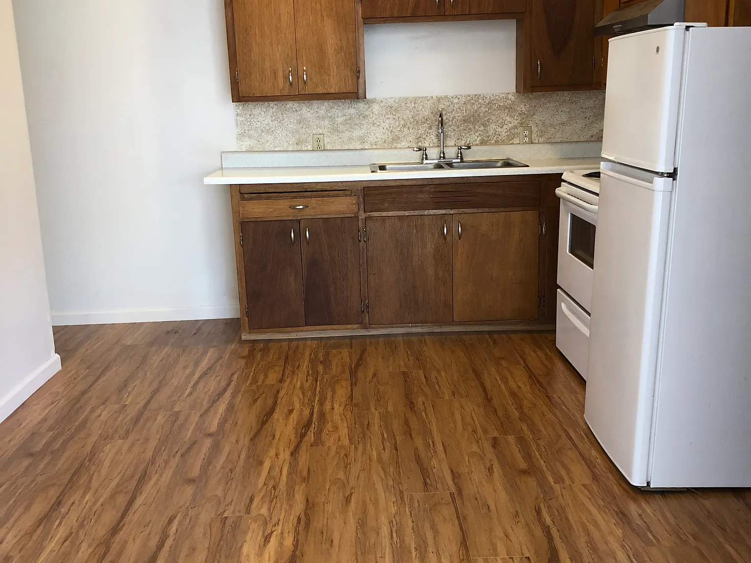 2 bed, 750 sqft, $3,200 — Photo 4