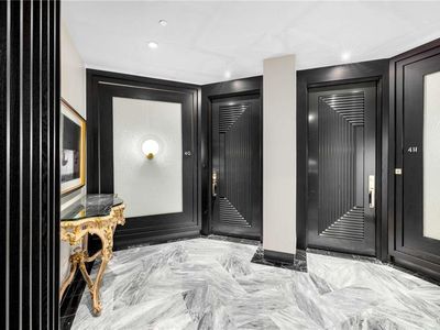 2660 Peachtree Rd NW APT 4G, Atlanta, GA, 30305