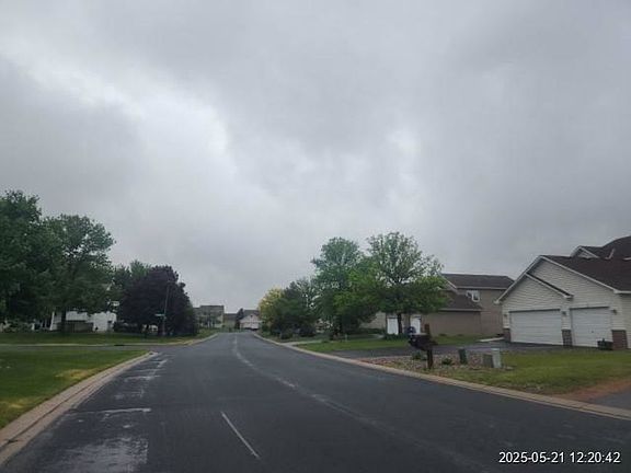 Exterior Neighborhood (street photo)