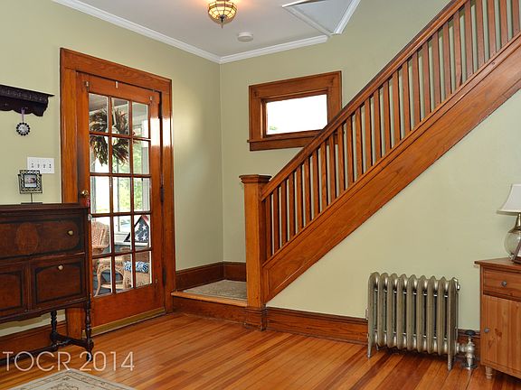 3rd image of 272 Vreeland Ave