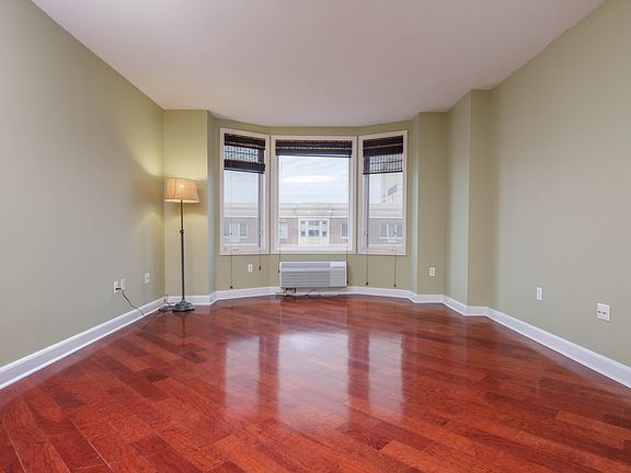 2nd image of 5404 City Pl #5404