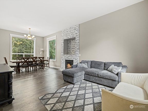 5th image of 13917 76th Avenue NW