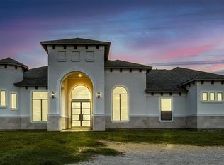 9827 N Main St, Baytown, TX 77521