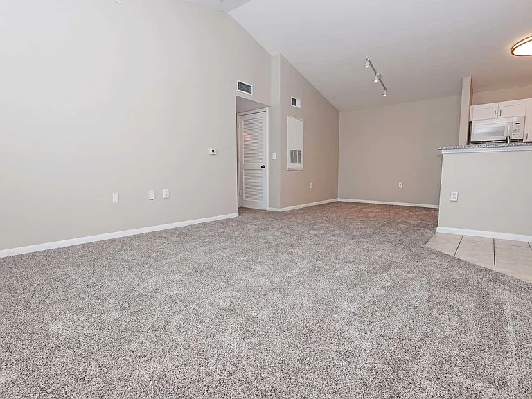 Worthington Point Apartments — Photo 66
