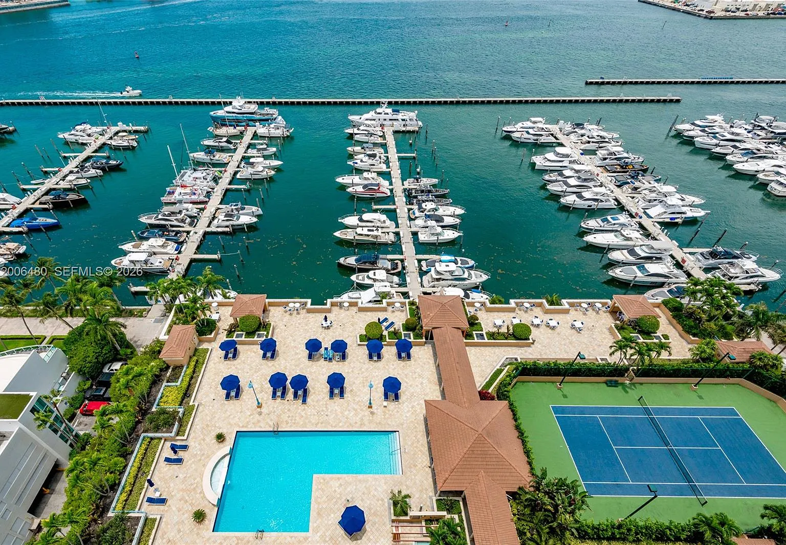 Yacht Club At Portofino C — Photo 1