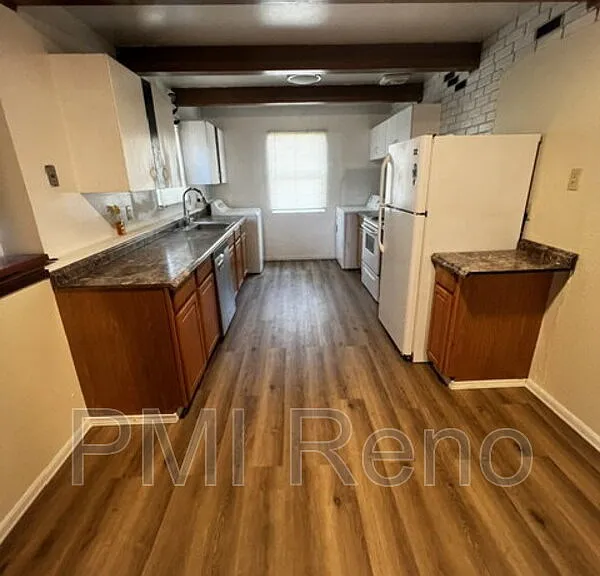 345 Raffetto Dr — Photo 5