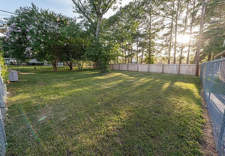 4607 Beverly Kay Dr — Photo 20