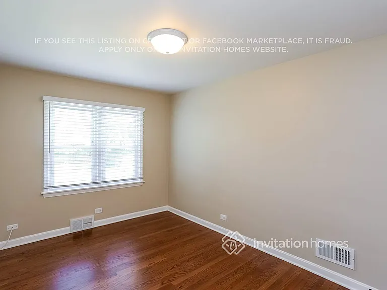 180 S Oakland Grv — Photo 12