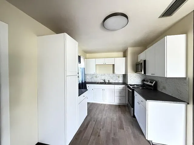 4445 Darden Ave — Photo 6