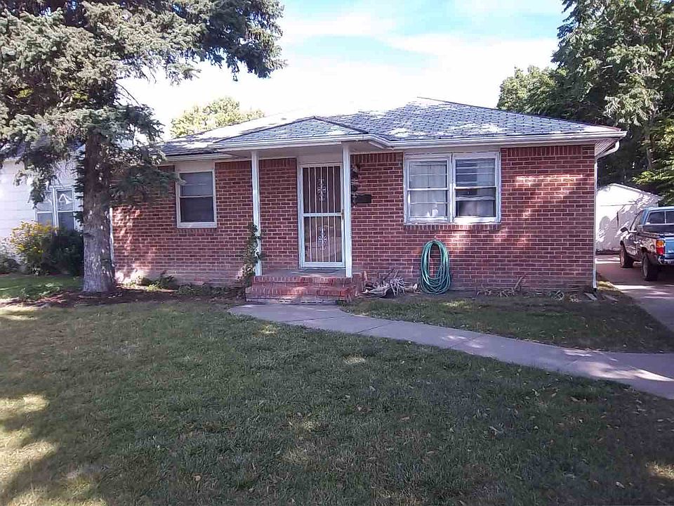 1st image of 1003 W F St