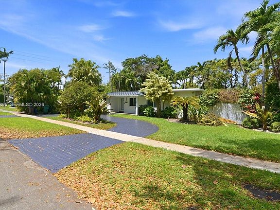 2nd image of 6133 SW 44th Ter