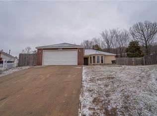 2098 Timberline Ave, Springdale, AR 72764