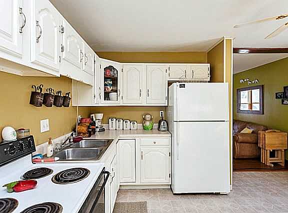 5th image of 100 7th Avenue Ct NE
