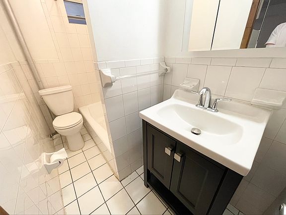 4th image of 342 E 65th St APT 2RW