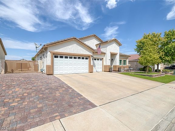 3rd image of 1774 Lakewood Dr