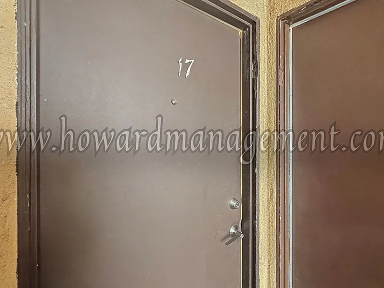 4256 Lindblade — Photo 23