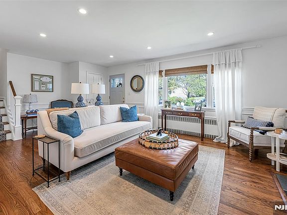 5th image of 280 Eldon Ct