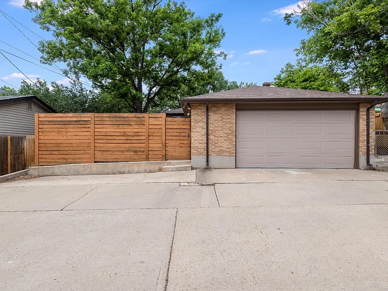 2516 Xavier St — Photo 40