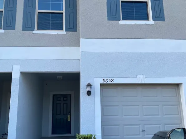 9658 Mulberry Marsh Ln, Sun City Center, FL 33573