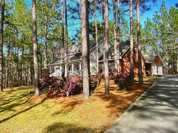 16 Pioneer Cir, Lumberton, MS 39455