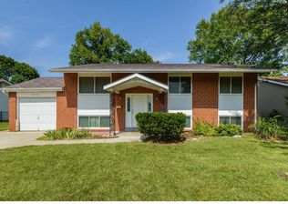 1075 Sherman Ln, Florissant, MO