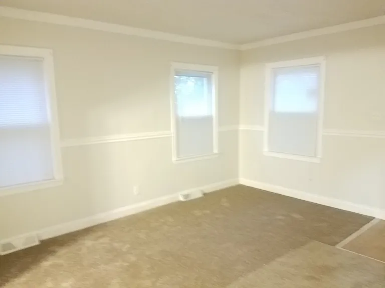 1576 College Ave — Photo 15