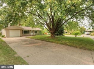 2499 Sheldon St, Roseville, MN 55113