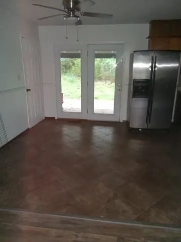 3 bed, 3500 sqft, $1,600 — Photo 4
