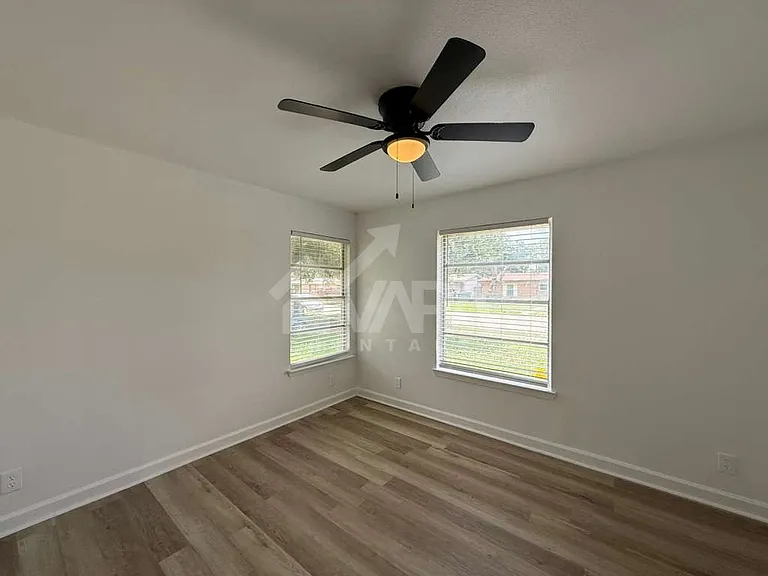 4511 Diamondhead Dr — Photo 13