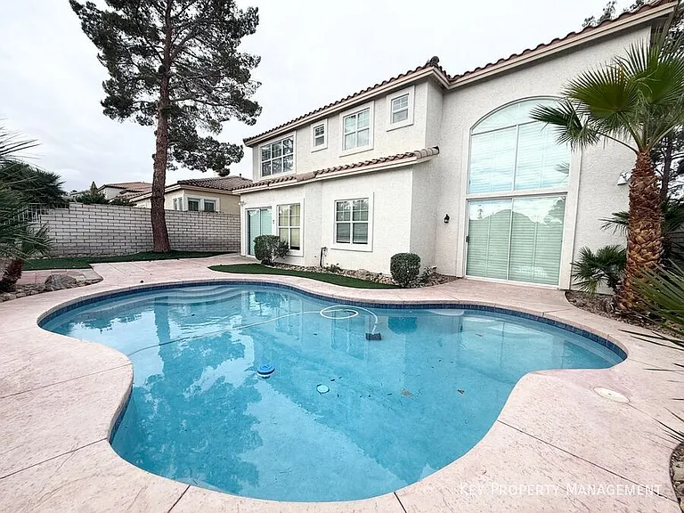 136 Ultra Dr — Photo 15