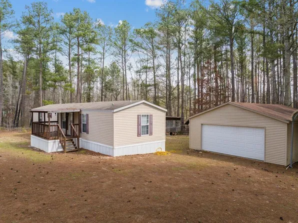 390 Bluff Rd, Big Sandy, TN 38221