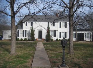 1101 Plum St, Graham, TX 76450