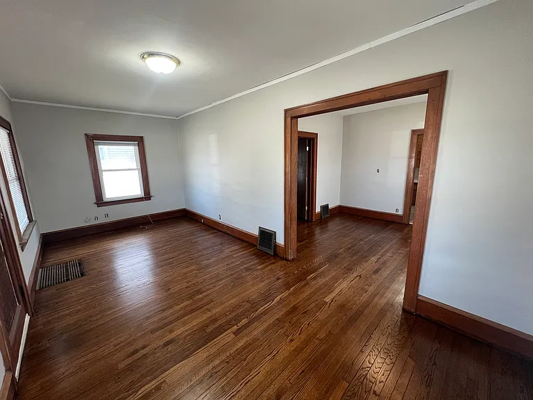 115 27th Street Dr SE — Photo 4