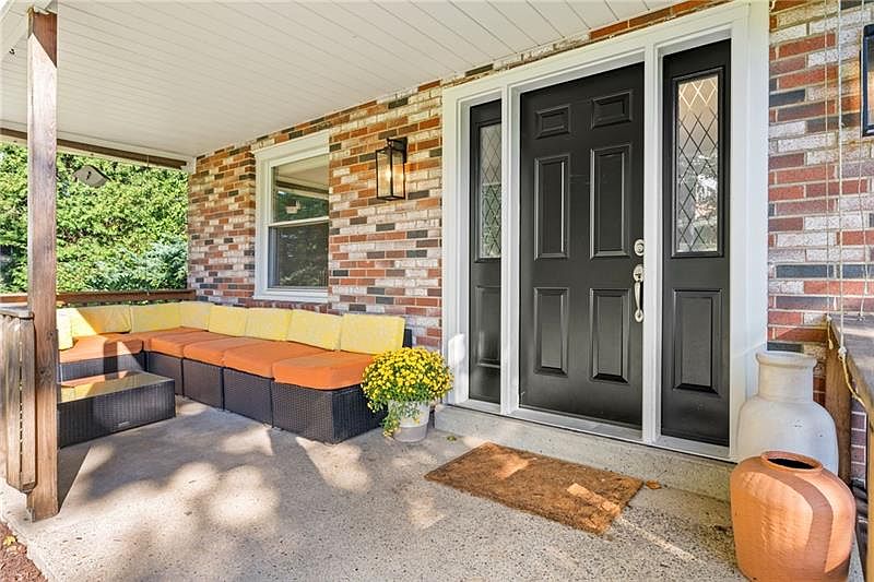 1767 Hassam Rd, Coraopolis, PA 15108 Zillow