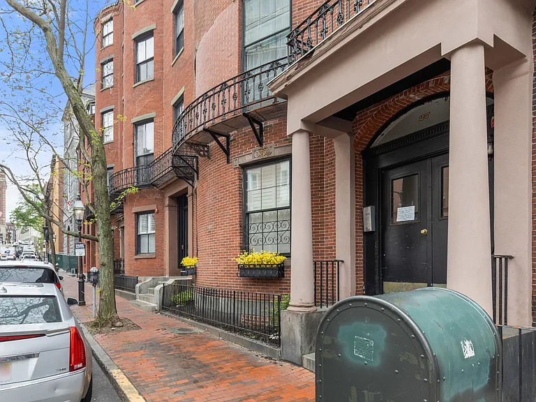 27 Bowdoin St #1C — Photo 18