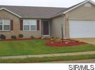 9 Charles Dr, Glen Carbon, IL 62034