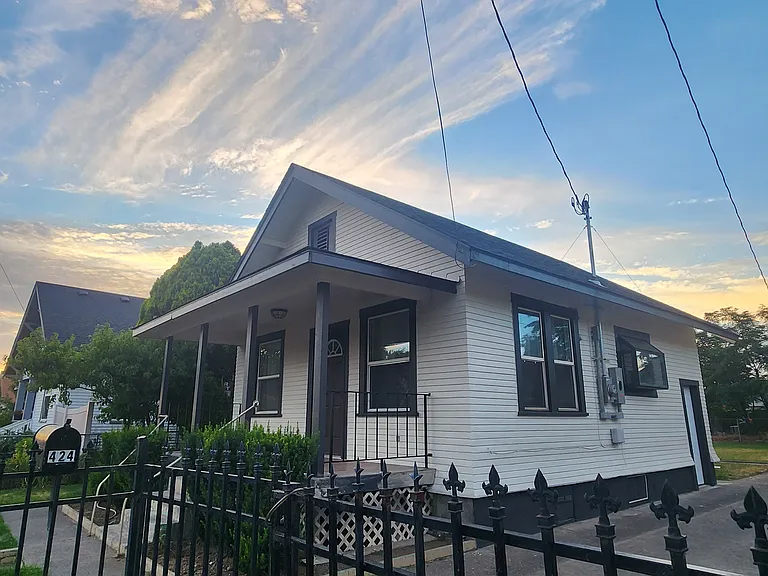 424 W Chestnut St — Photo 12