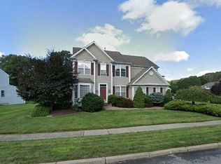 329 Sleepy Hollow Farm Rd, Warwick, RI 02886