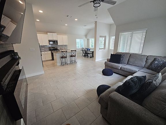 5th image of 107 Trailstone Dr
