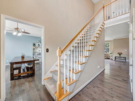 5th image of 4714 Appletree Dr