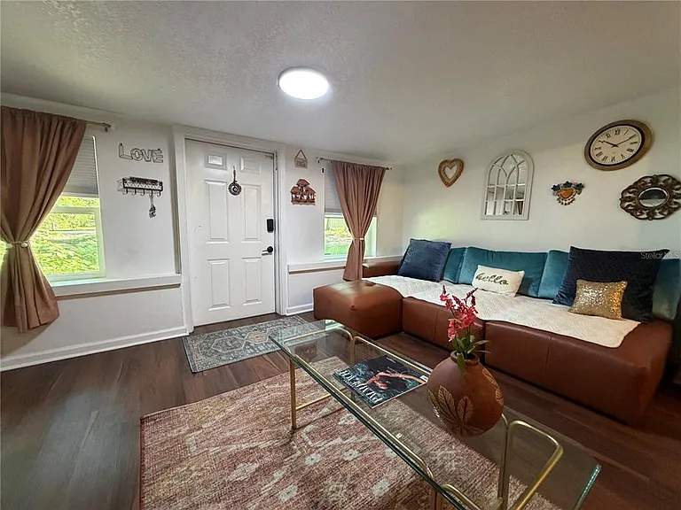 2425 SE 10th Ave — Photo 11