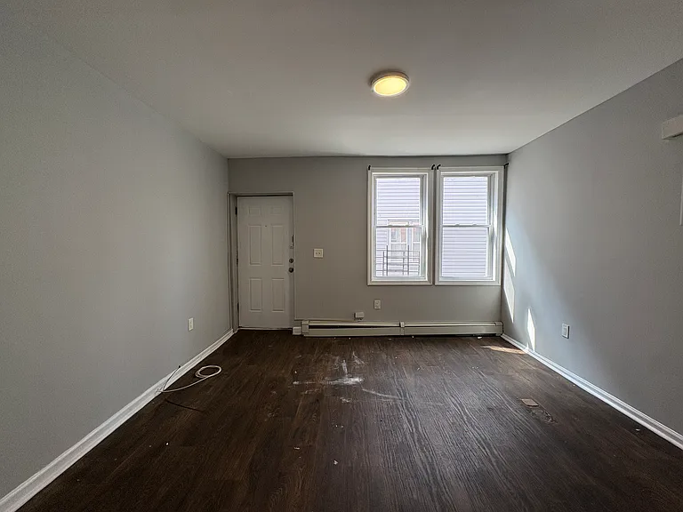 313 Court St #A — Photo 4